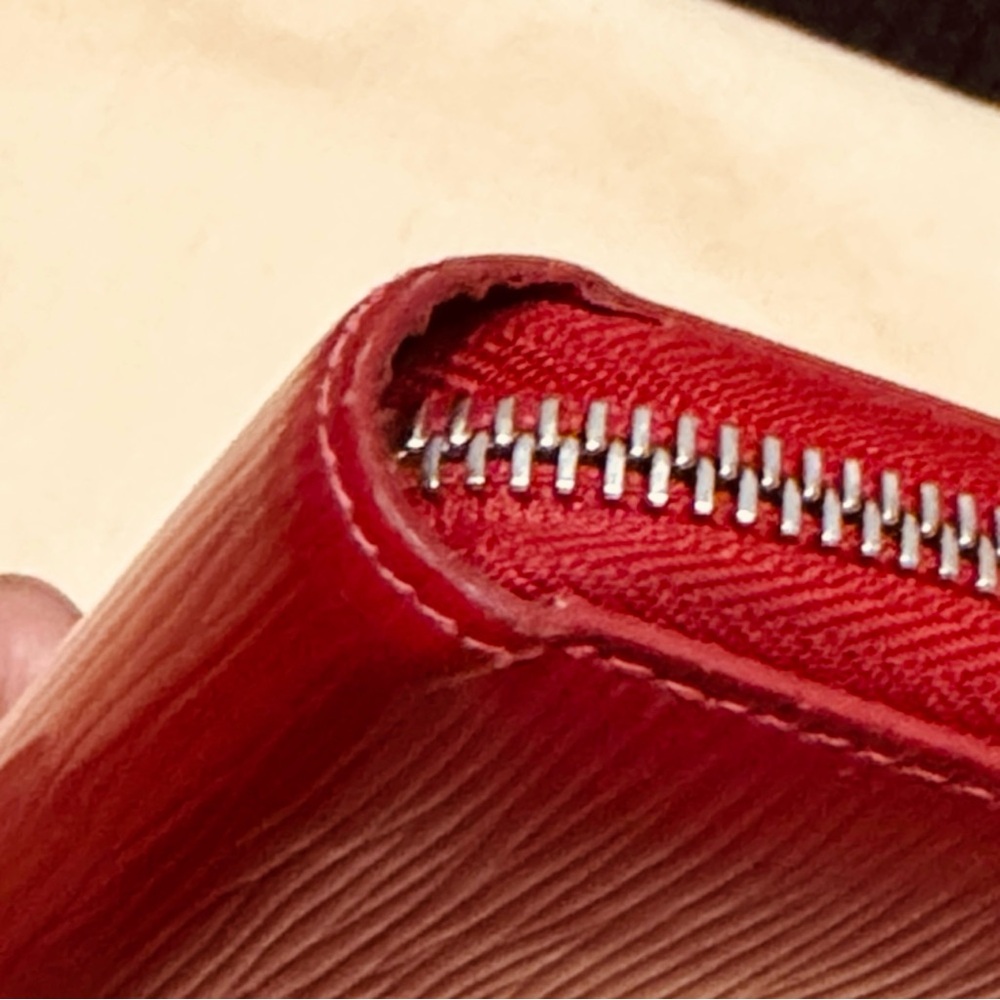 Louis Vuitton Epi Leather Zippy - Picture 5 of 12